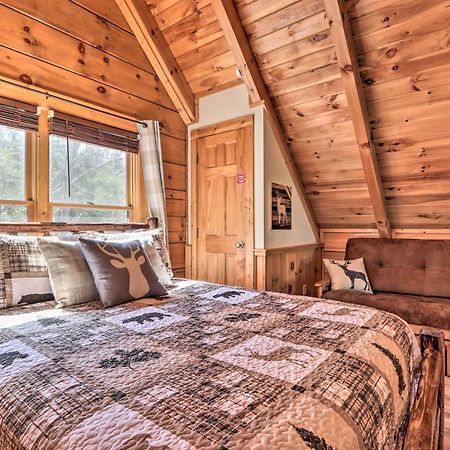 Cozy Cabin With Hot Tub In The Heart Of Pigeon Forge Exterior foto