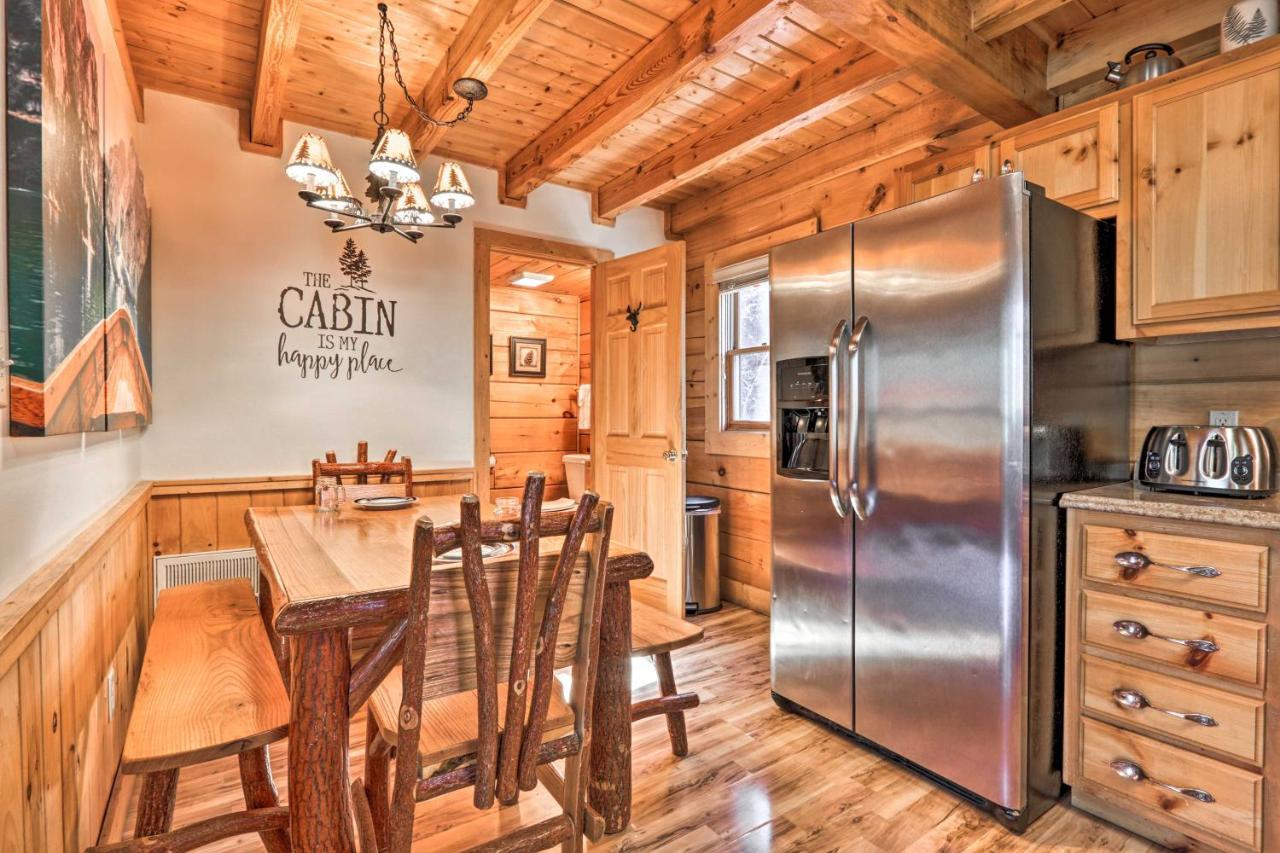 Cozy Cabin With Hot Tub In The Heart Of Pigeon Forge Exterior foto